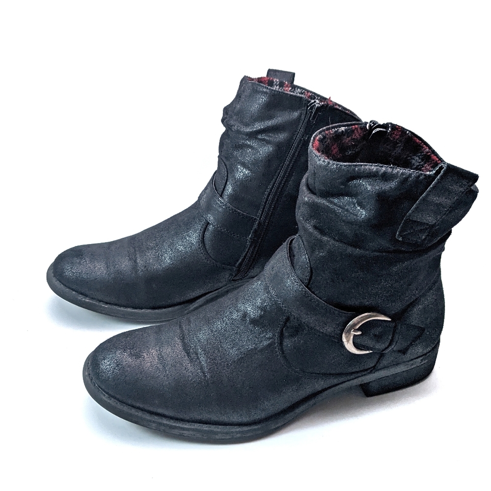 Yuu size 8.5 revolve black shimmer buckle booties